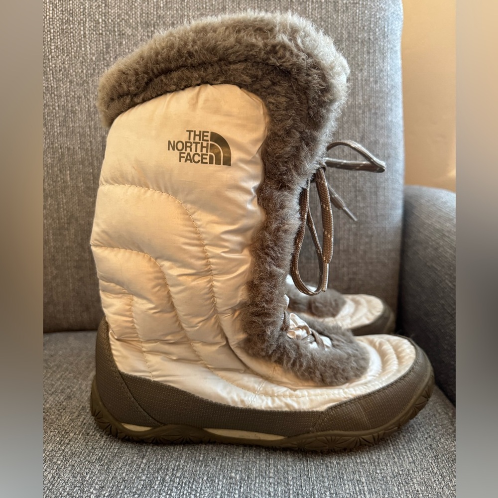 North face snow boots size 7. Excellent condition.